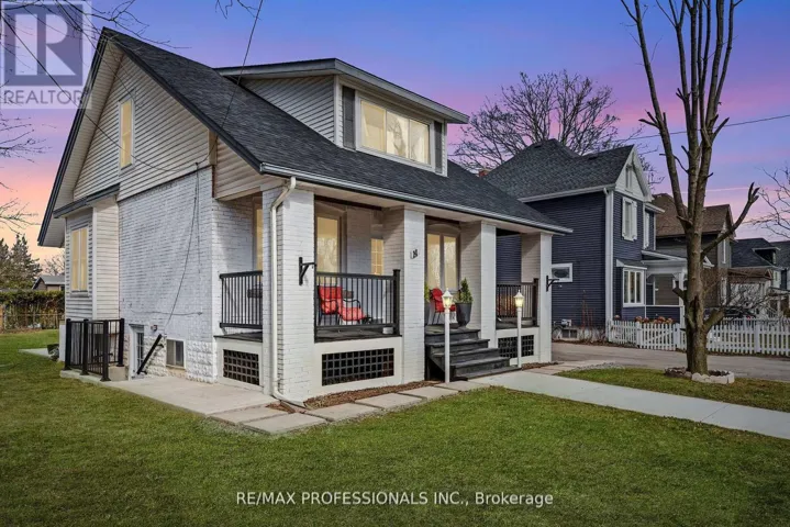 14 KIDD AVENUE, Grimsby (Grimsby West), Ontario L3M3S3