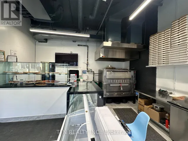 903 QUEEN STREET E, Toronto (South Riverdale), Ontario M4M1J4