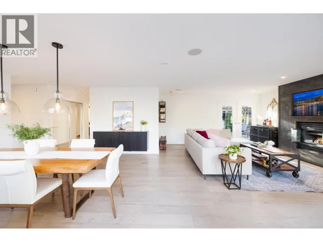 4198 SUNSET BOULEVARD, North Vancouver, British Columbia V7R3Y9