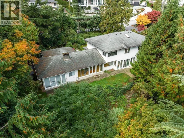 186 STEVENS DRIVE, West Vancouver, British Columbia V7S1C4