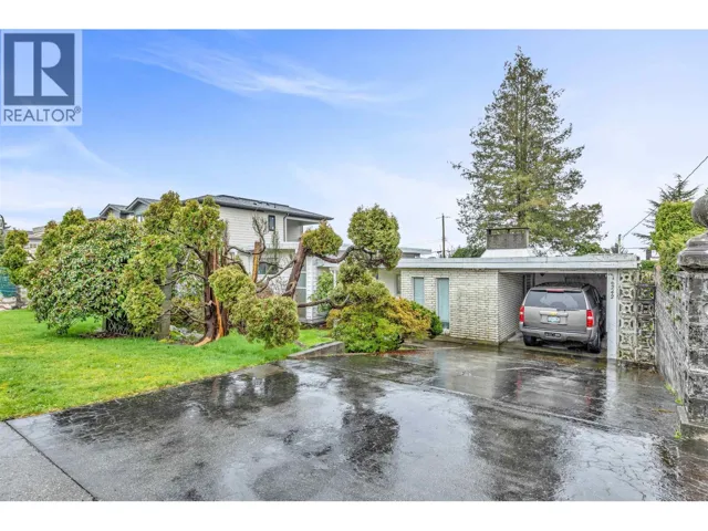 6242 KITCHENER STREET, Burnaby, British Columbia V5B2J4