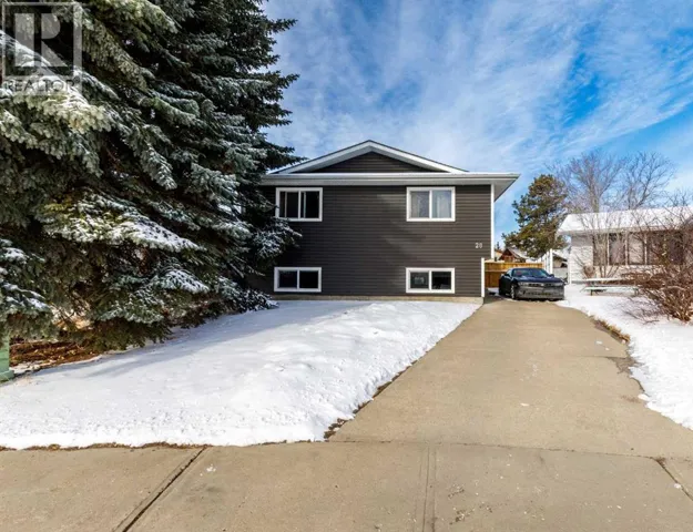 28 Goard Close, Red Deer, Alberta T4P2M2