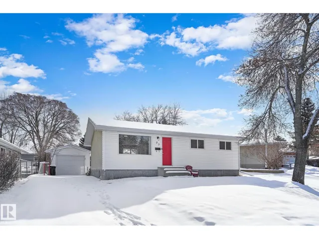 33 BLUEBIRD CR, Sherwood Park, Alberta T8A2H9