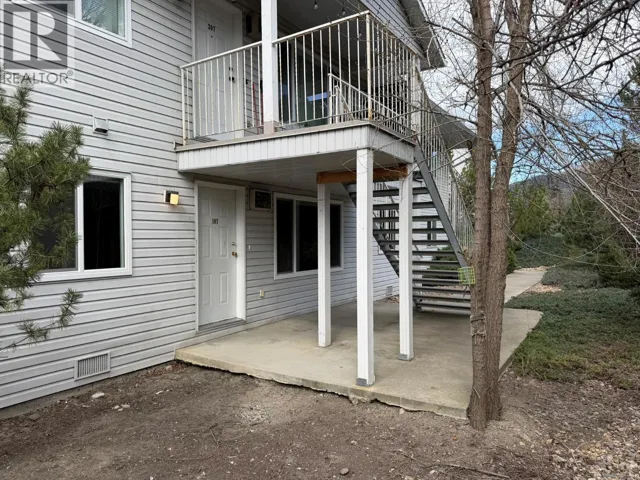 1041 Middleton Way Unit# 107, Vernon, British Columbia V1B2N3