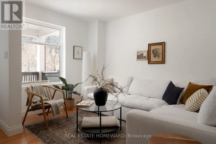 52 BALFOUR AVENUE, Toronto (Danforth Village-East York), Ontario M4C1T6