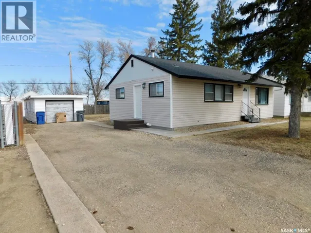507 2nd AVENUE E, Assiniboia, Saskatchewan S0H0B0