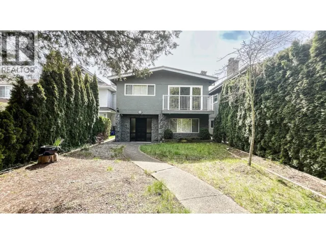 1420 PARK DRIVE, Vancouver, British Columbia V6P2K7