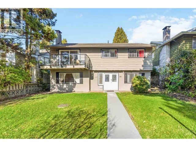 552 W 29TH STREET, North Vancouver, British Columbia V7N2K1