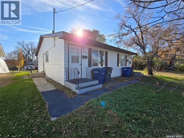 413 - 415 Calgary STREET, Broadview, Saskatchewan S0G0K0