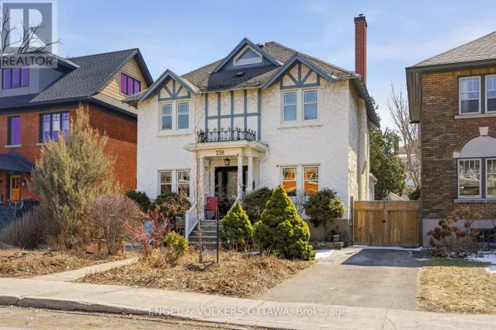 258 POWELL AVENUE, Ottawa, Ontario K1S2A5