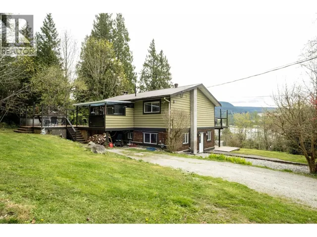 5930 SHOAL WAY, Sechelt, British Columbia V7Z0R1