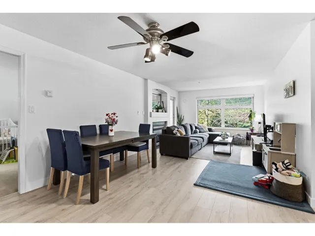 312 15220 GUILDFORD DRIVE, Surrey, British Columbia V3R0Y6