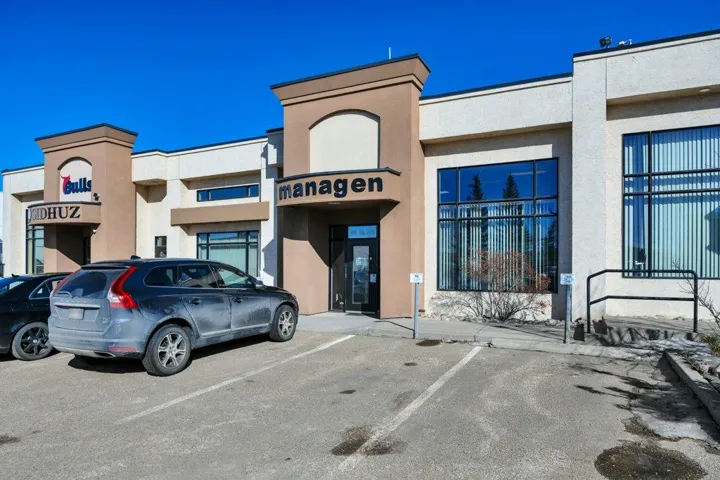 4413 94 Street S, Edmonton, Alberta T6E6T7