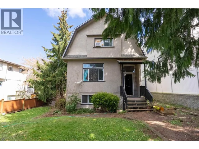 2703 WARD STREET, Vancouver, British Columbia V5R4S7