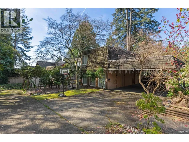 1366 KINGS AVENUE, West Vancouver, British Columbia V7T2C6