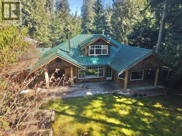 2777 CEDAR WAY, Savary Island, British Columbia None