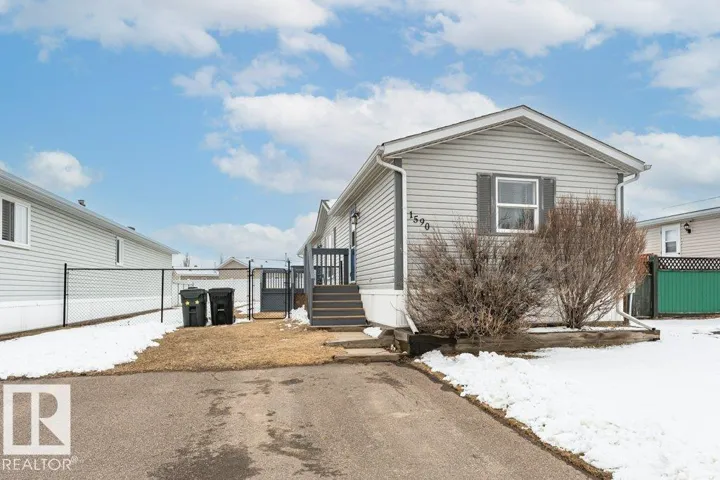 1590 Jubilee Dr, Sherwood Park, Alberta T8H2M9