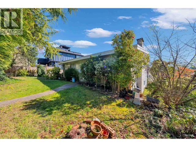 7790 ELLIOTT STREET, Vancouver, British Columbia V5S2N9