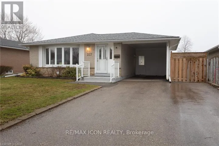 227 HAZELGLEN DRIVE, Kitchener, Ontario N2M2E6