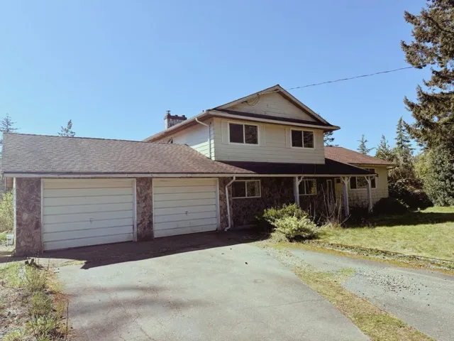 16930 23 AVENUE, Surrey, British Columbia V3Z9Z2