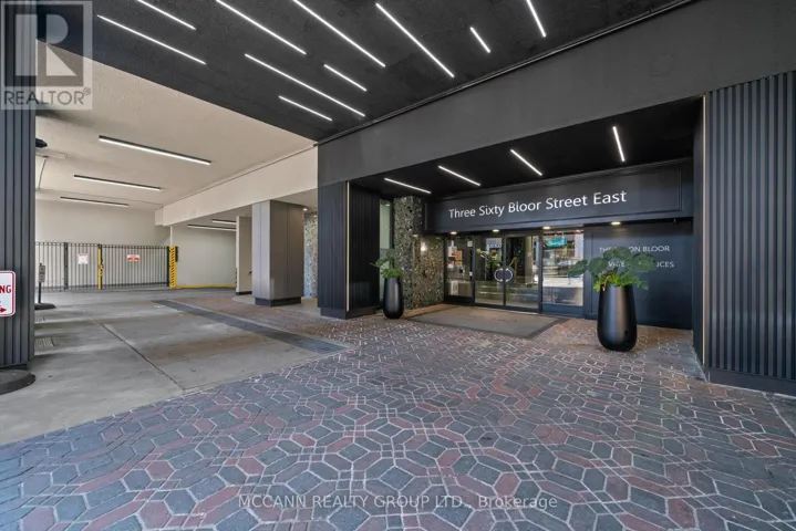 301 - 360 BLOOR STREET E, Toronto (Rosedale-Moore Park), Ontario M4W3M3