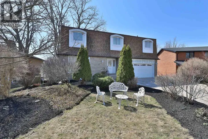 898 BEAUFORT COURT, Oshawa (Eastdale), Ontario L1G7J7