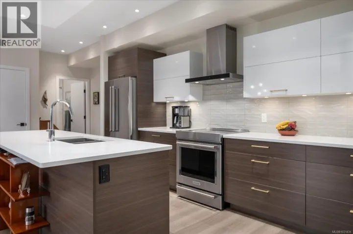 204 100 Lombardy St, Parksville, British Columbia V9P0G4