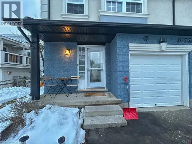 206A SPRINGFIELD Crescent Unit# Lower, Waterloo, Ontario N2T2H9