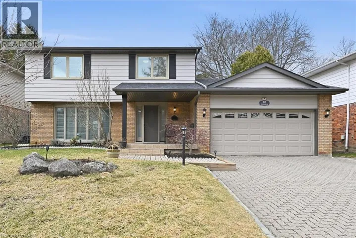 62 TERRACE Drive, Dundas, Ontario L9H3X2
