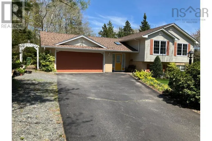 16 Sherwood Drive, Stillwater Lake, Nova Scotia B3Z1G9