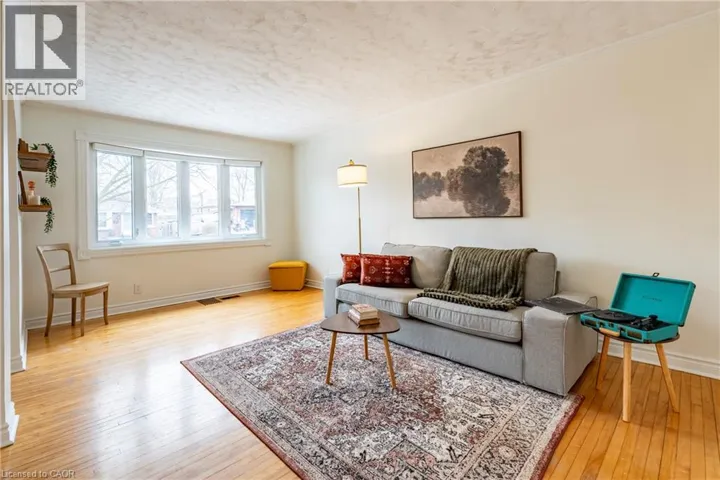 69 LOWREY Avenue N, Cambridge, Ontario N1R5A4