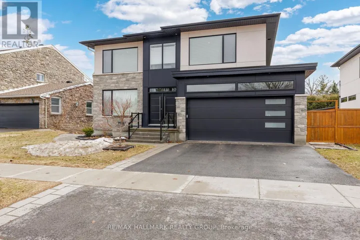 1976 LENESTER AVENUE, Ottawa, Ontario K2A1J9