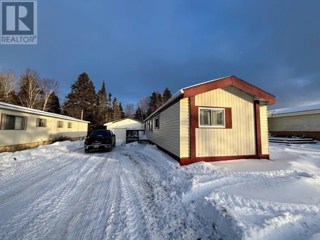 31 Coveney ST, Marathon, Ontario P0T2E0