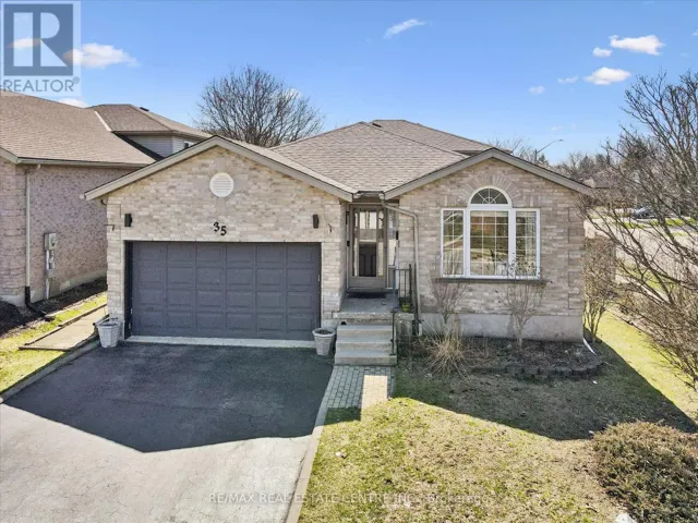 35 MELRAN DRIVE, Cambridge, Ontario N3C4C1