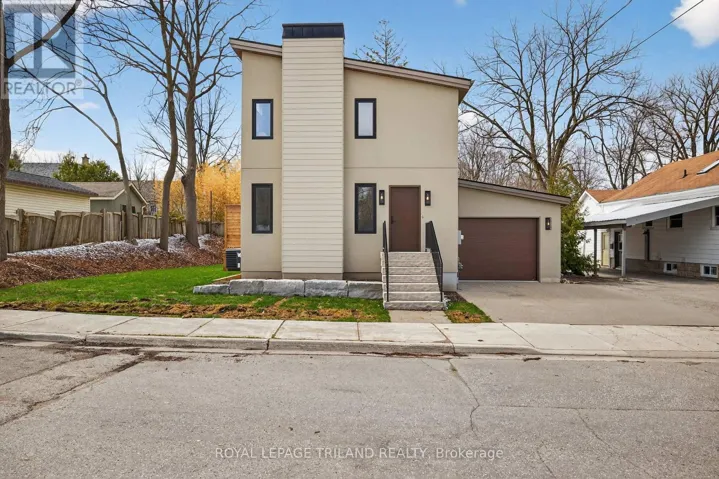 14 LUNDY LANE, London South (South F), Ontario N6C3G5