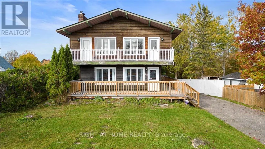 424 LAURIER STREET, Clarence-Rockland, Ontario K4K1E7