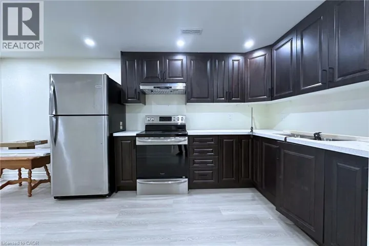 59 WINDRUSH Trail S Unit# B, Kitchener, Ontario N2P2A8