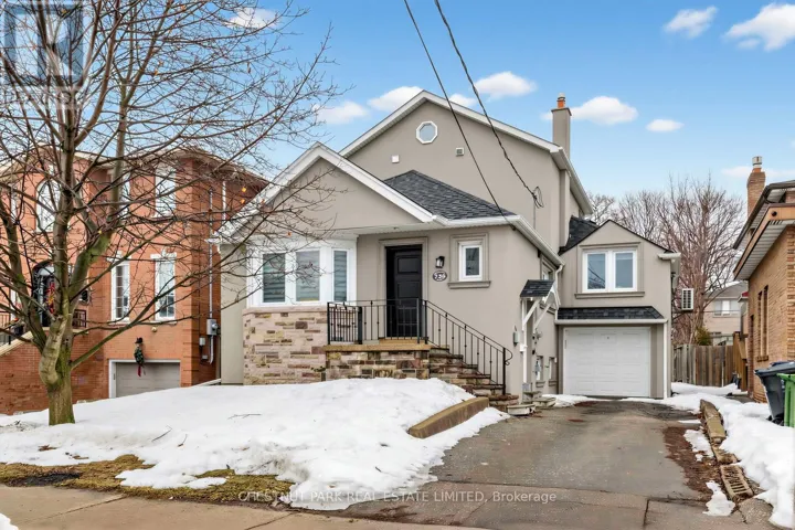 736 GLENCAIRN AVENUE, Toronto (Englemount-Lawrence), Ontario M6B2A1