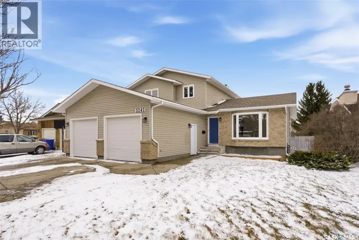 3242 Barton PLACE E, Regina, Saskatchewan S4N7C8
