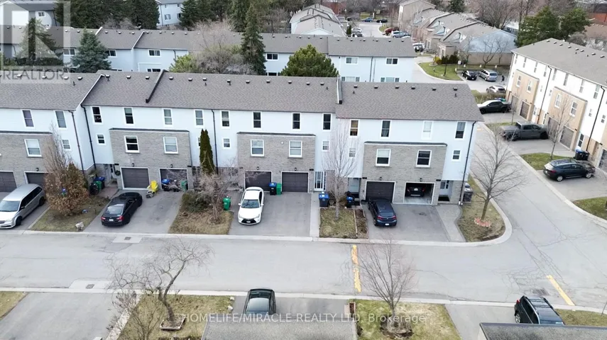 64 - 2440 BROMSGROVE ROAD, Mississauga (Clarkson), Ontario L5J4J7