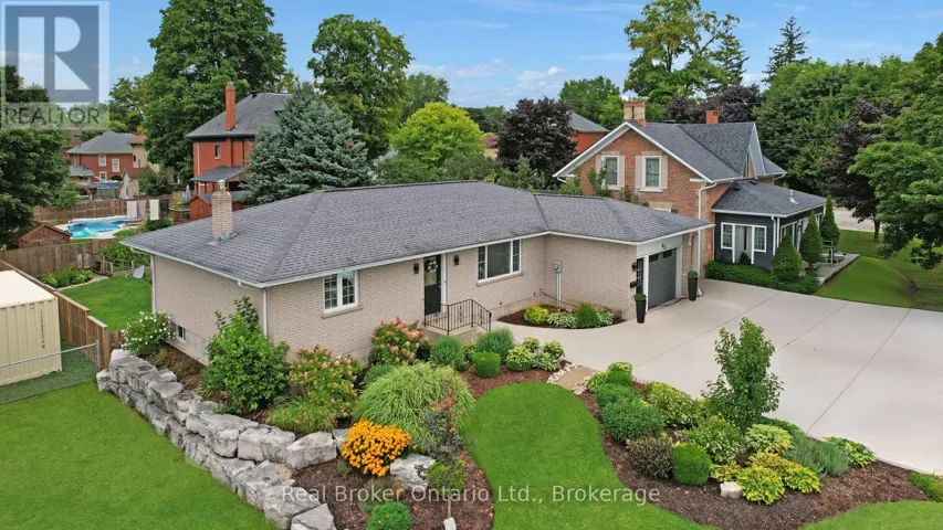 40 ARTHUR STREET W, Minto, Ontario N0G1Z0