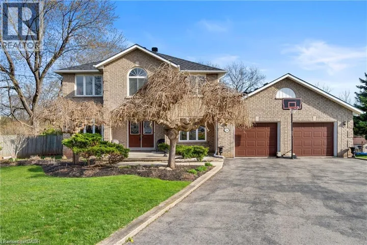 266 SUMACH Drive, Burlington, Ontario L7T0B5