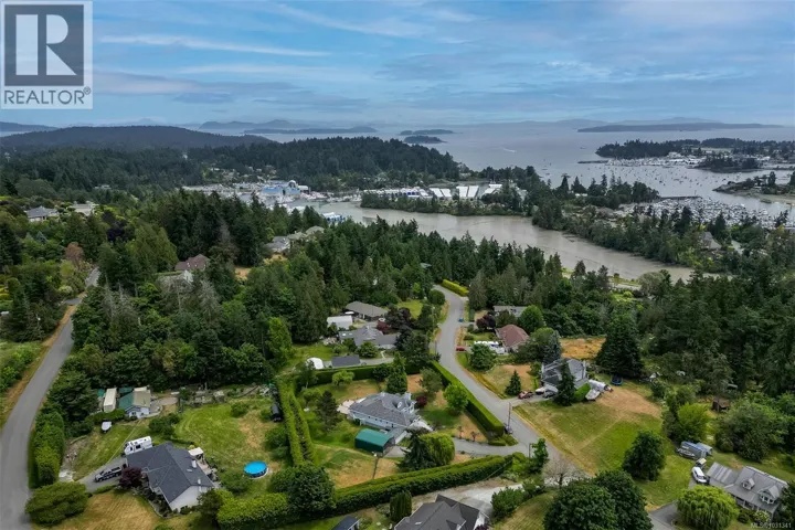 10978 Cedar Lane, North Saanich, British Columbia V8L5R1