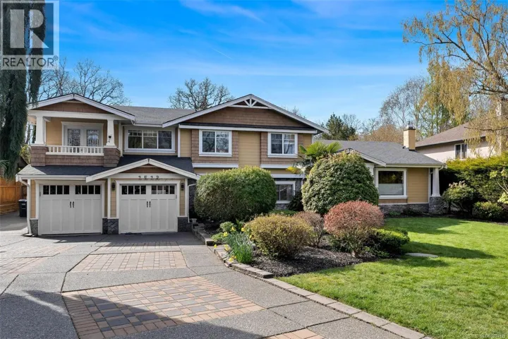 1513 Eric Rd, Saanich, British Columbia V8N5Y6