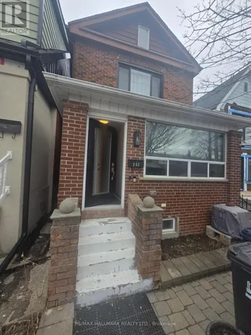 MAIN - 251 SILVERTHORN AVENUE, Toronto (Weston-Pellam Park), Ontario M6N3K2