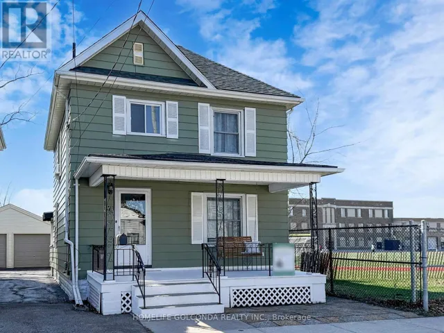 27 WOODLAND AVENUE, St. Catharines (Downtown), Ontario L2R5A1