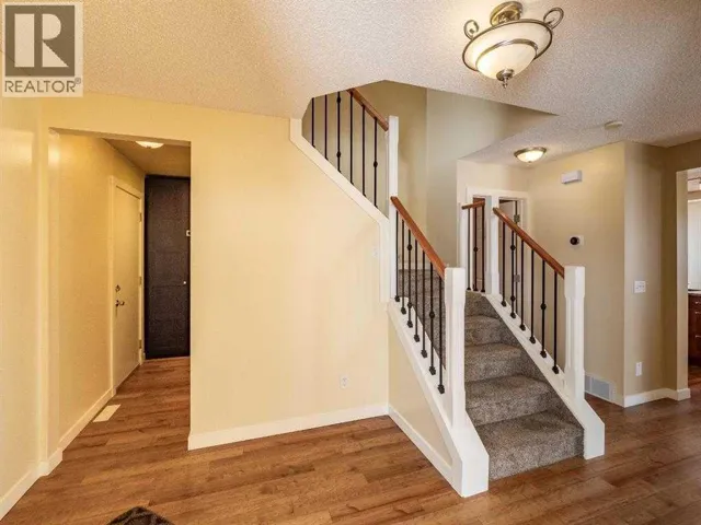 101 Westpoint Gardens, Calgary, Alberta T3H4M4