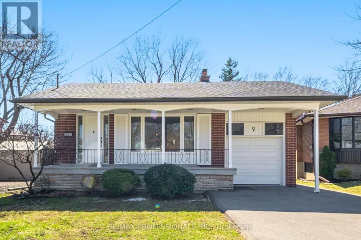 9 HALBADIER PLACE, Toronto (Islington-City Centre West), Ontario M9B2H4