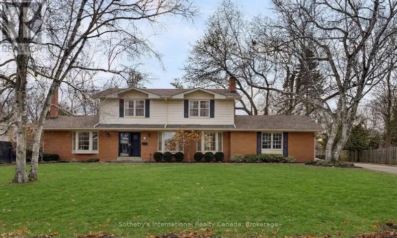 174 CLAXTON DRIVE, Oakville (MO Morrison), Ontario L6J4N9