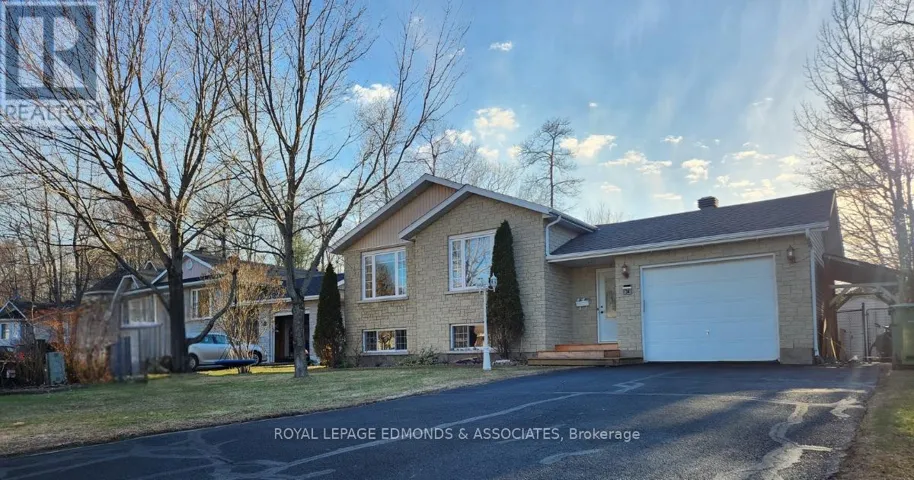 34 BAYSHORE DRIVE, Petawawa, Ontario K8H3R7